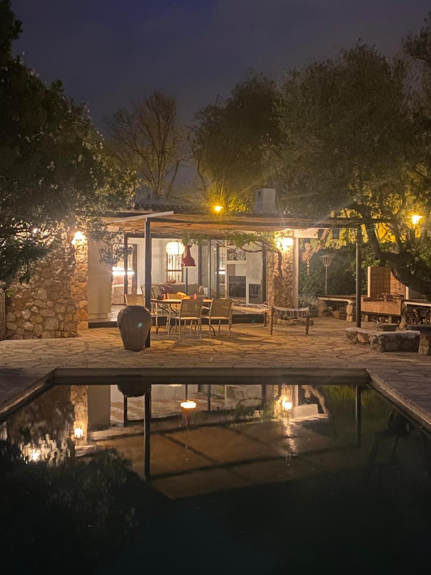 Casa de Férias Bond Village *