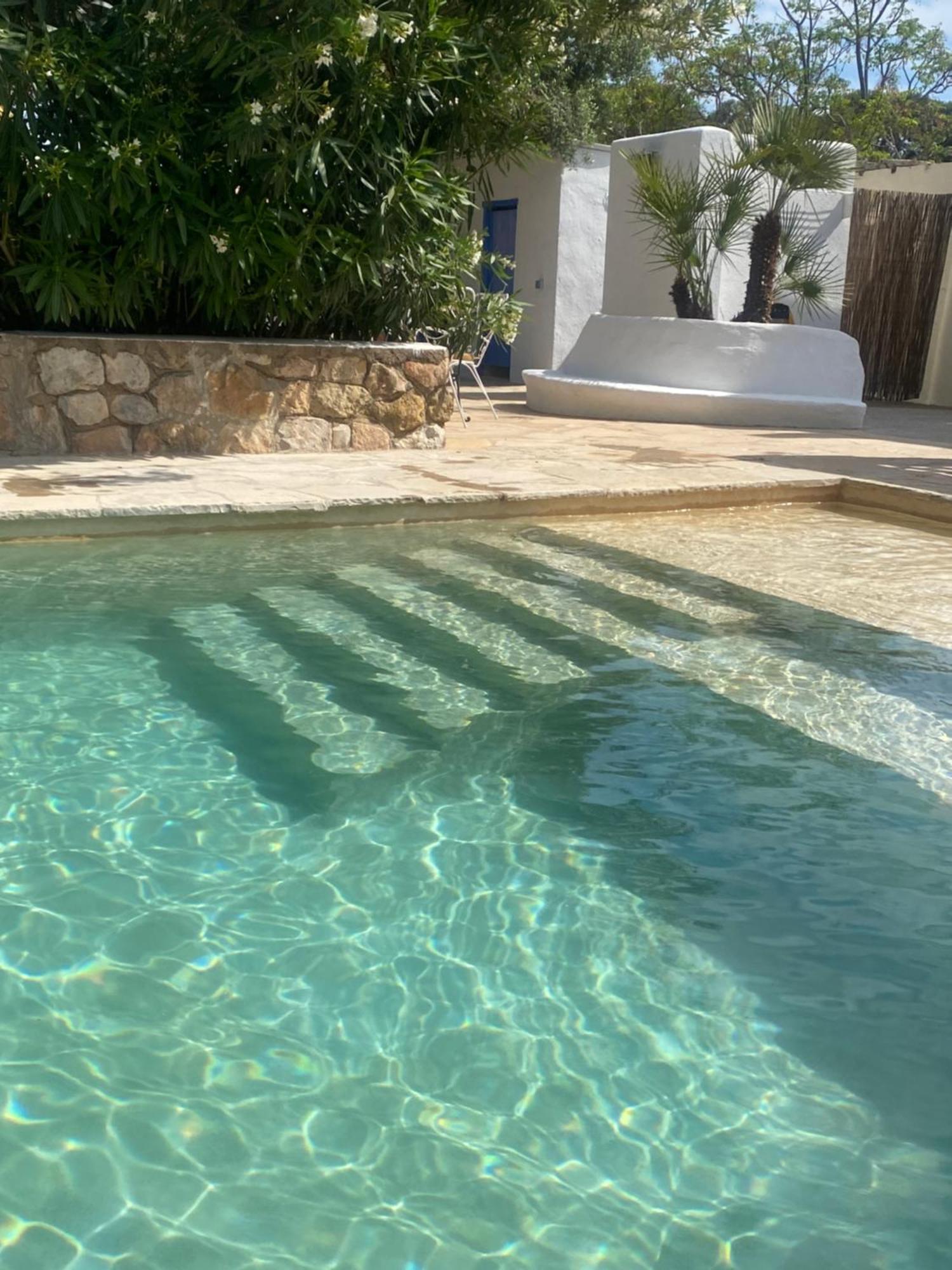 Holiday home Bond Village *